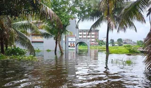 বৃষ্টিতে তলিয়েছে কুমিল্লা ভিক্টোরিয়া কলেজ 