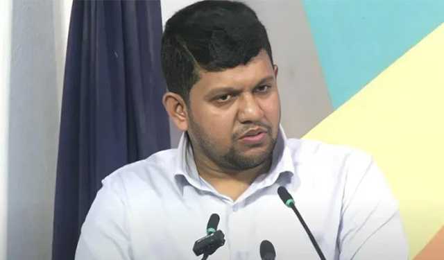 ‘বিভাজনমূলক’ বক্তব্যের জন্য দুঃখ প্রকাশ উপদেষ্টা মাহফুজের