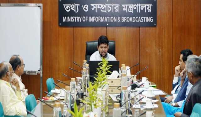 সরকার সংবাদপত্রের মধ্যে ইতিবাচক প্রতিদ্বন্দ্বিতা দেখতে চায়: তথ্য উপদেষ্টা