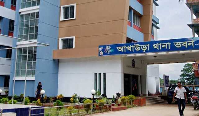 পানি খাওয়ার কথা বলে বাড়িতে ঢুকে স্বর্ণালংকার লুট