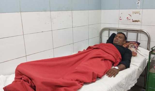 চাঁদা না দেওয়ায় চালককে থুথু চাটালেন ছাত্রদলের সাবেক নেতা 