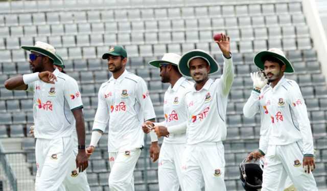 ৫ রানে ৪ উইকেট হারিয়ে ম্যাচ হারল ‘এ’ দল