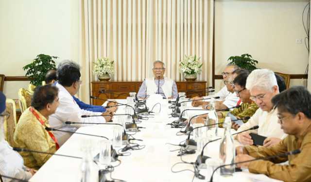 প্রধান উপদেষ্টার সঙ্গে বৈঠক, যমুনায় বিভিন্ন দলের নেতারা