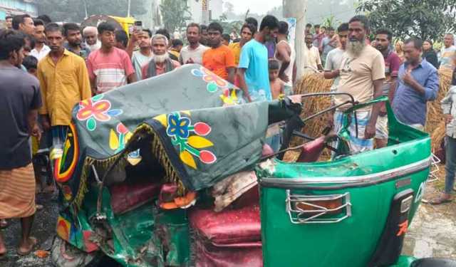 বগুড়ায় ট্রাকের ধাক্কায় নিহত ১