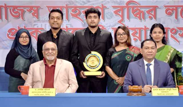 বাজেটে ‘অত্যাচারের কর’ চালু করুন: দেবপ্রিয় ভট্টাচার্য