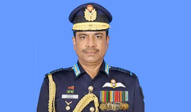 বিমান বাহিনীর সাবেক প্রধান হান্নানের সপরিবারে বিদেশযাত্রায় নিষেধাজ্ঞা