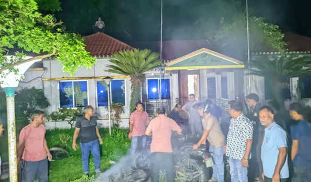 রংপুরে জিএম কাদেরের বাসভবনে হামলা