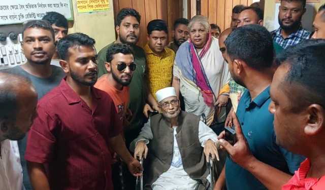 শেরপুরে সাবেক ভূমিমন্ত্রীকে আটক করে পুলিশে সোপর্দ