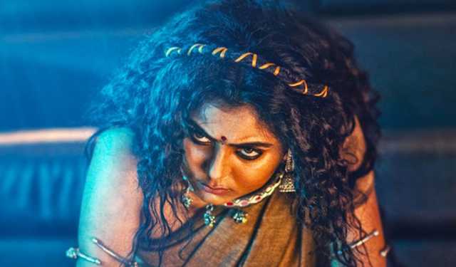 শাকিবের নায়িকা ইধিকার ‘বহুরূপ’