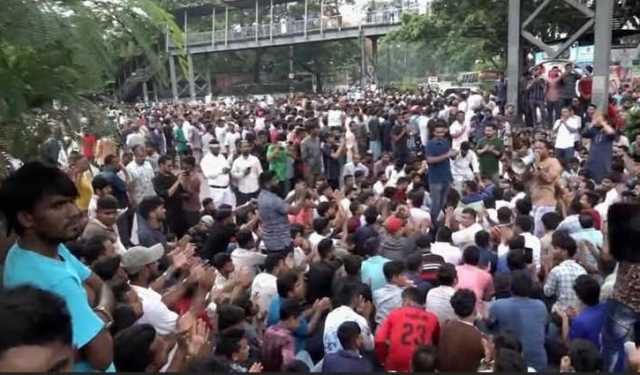 রাজপথে ইশরাক সমর্থকদের উচ্ছ্বাস