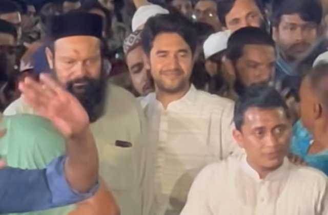 যমুনার সামনে অবস্থান নিলো শিবিরের নেতাকর্মীরাও