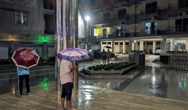 বৃষ্টিপাতে হোটেলে আটকা পড়েছেন কুয়াকাটায় আগত পর্যটক 