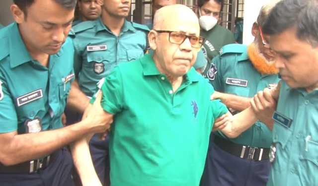 টয়লেটে মাথা ঘুরে পড়ে আহত কামরুল ইসলাম