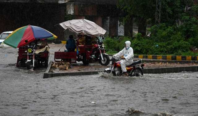 পাকিস্তানে তীব্র ঝড়ে ১৩ জনের মৃত্যু