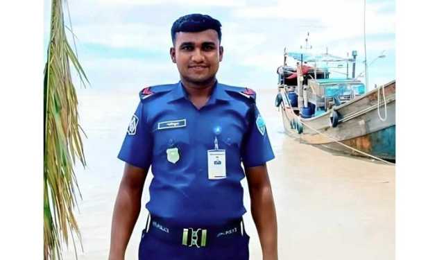 মেঘনায় ট্রলারডুবির দুই দিন পরে পুলিশ সদস্যের লাশ মিলল চরে