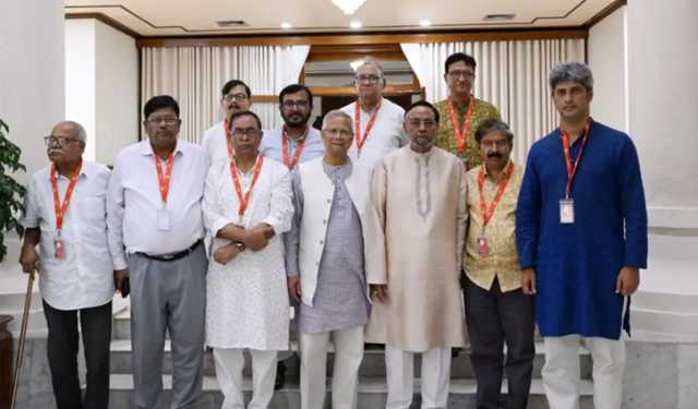 বৈঠক শেষে মান্না: সরকারের মেয়াদ ‘স্পষ্ট’ করেছেন প্রধান উপদেষ্টা
