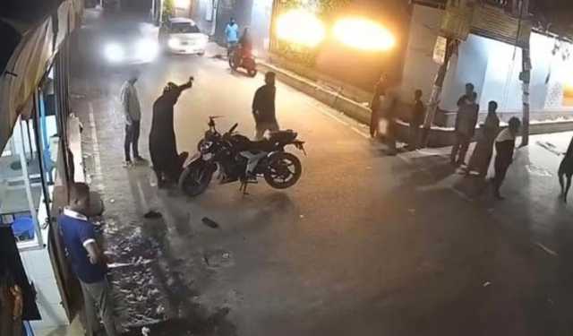 সেন্ট্রাল রোডে নৃশংসতা, সিনিয়র-জুনিয়র দ্বন্দ্ব নাকি অন্য কিছু 