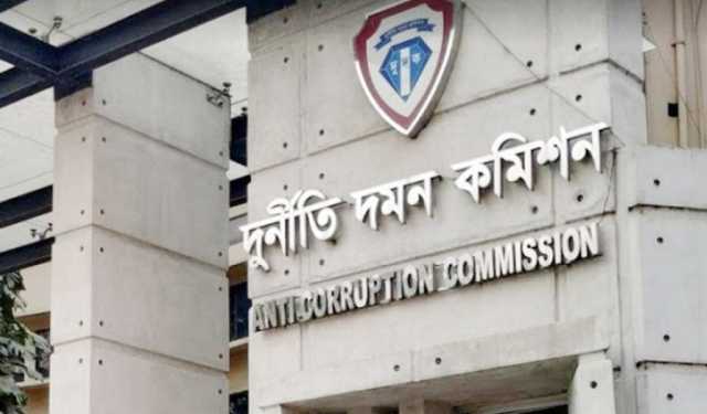 উপদেষ্টা আসিফের সাবেক এপিএস মোয়াজ্জেমকে জিজ্ঞাসাবাদ কর‌ছে দুদক