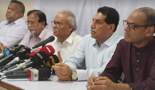 বিএনপির সংবাদ সম্মেলন: ‘রাষ্ট্র নিয়ে পরীক্ষা-নিরীক্ষার সুযোগ নেই’
