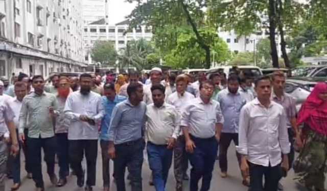 আমাদের সঙ্গে প্রতারণা করা হয়েছে: নূরুল ইসলাম