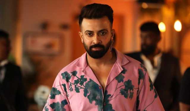 কার সঙ্গে হঠাৎ লঙ্কায় শাকিব?