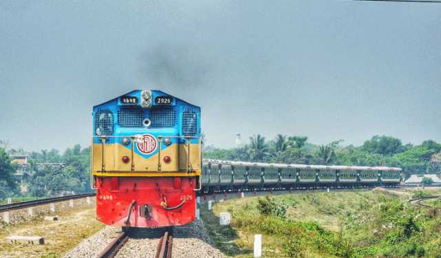 ৫ জুনের ট্রেনের টিকিট মিলবে সোমবার