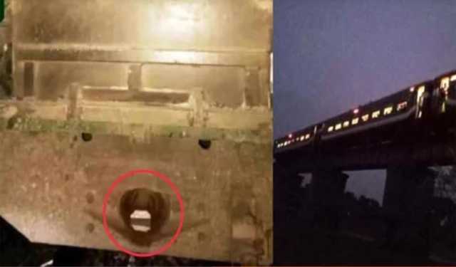 রেলসেতুতে ১৩ বগি রেখে যাওয়া ‘মোহনগঞ্জ এক্সপ্রেস’ উদ্ধার, চলাচল স্বাভাবিক