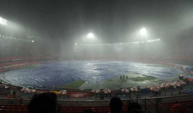 বৃষ্টির গর্ভে হায়দরাবাদের স্বপ্ন