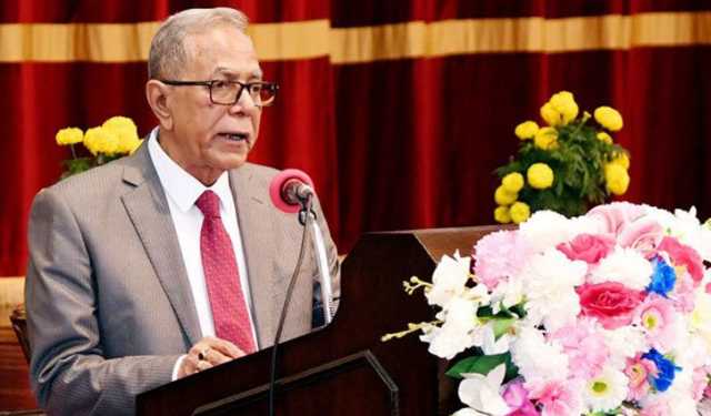 দেশ ছাড়লেন সাবেক রাষ্ট্রপতি আবদুল হামিদ