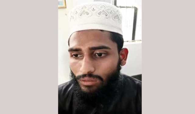 মাদ্রাসাছাত্রকে পিটিয়ে আহত, শিক্ষক গ্রেপ্তার 