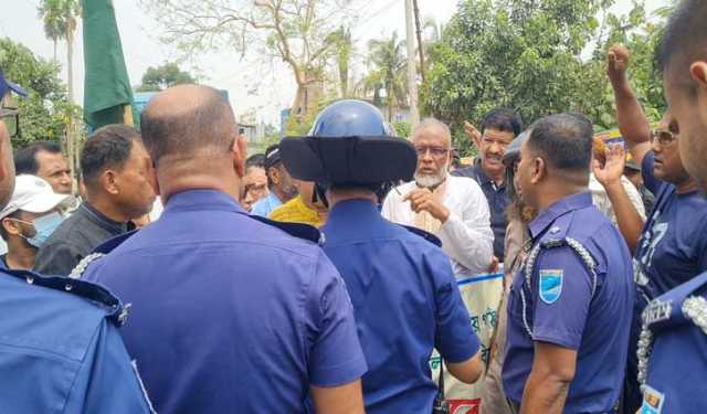 টাঙ্গাইলে বিএনপির একাংশের বিক্ষোভ, উত্তেজনা