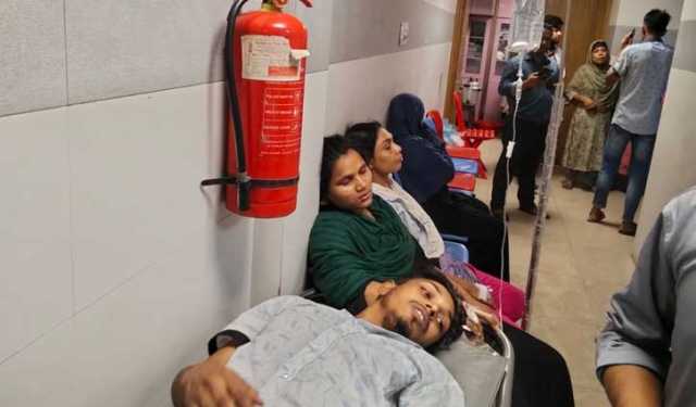 গাজীপুরে কারখানার পানি খেয়ে শতাধিক শ্রমিক অসুস্থ