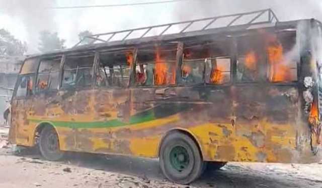 মোটরসাইকেল আরোহী নিহত, বিক্ষুব্ধ জনতার বাসে আগুন
