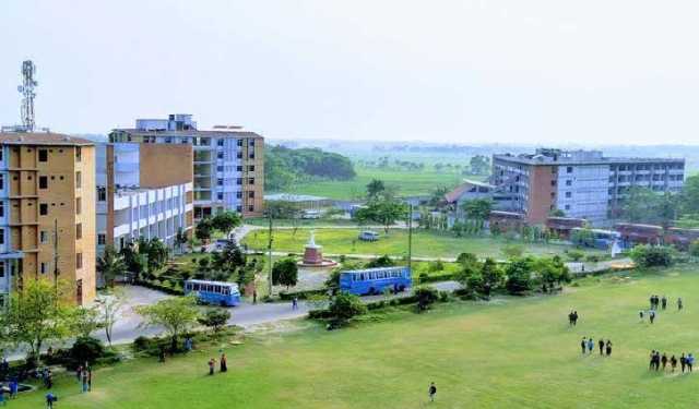 যবিপ্রবিতে ছাত্রীকে উত্ত্যক্ত করায় গ্রামবাসীর সঙ্গে শিক্ষার্থীদের