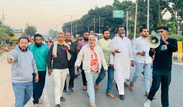 হাসিনার মৃত্যুদণ্ড: সাভারে বিএনপির আনন্দ মিছিল, মিষ্টি বিতরণ