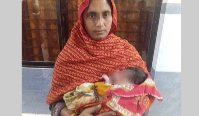 নবজাতককে প্রবাসীর স্ত্রীকে দিয়ে মায়ের পলায়ন
