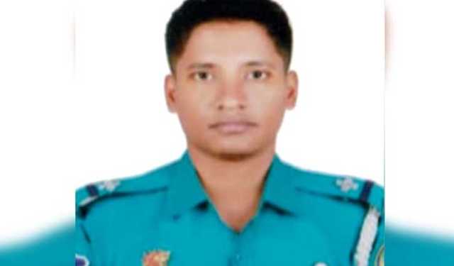 চট্টগ্রামে থানায় পুলিশ কর্মকর্তার ঝুলন্ত লাশ উদ্ধার 