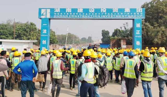 রাজশাহীতে ওয়াসার মেগাপ্রকল্পের শ্রমিকদের বিক্ষোভ