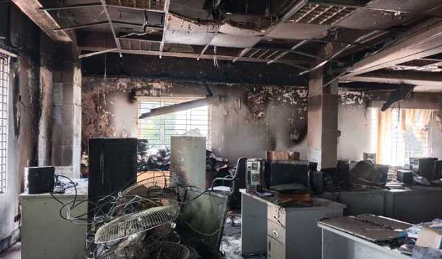 মানিকগঞ্জে ইসলামী ব্যাংকে অগ্নিকাণ্ড