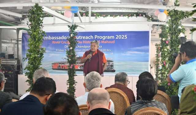 শতবর্ষী প্যাডেল স্টিমার ‘পিএস মাহসুদে’ কূটনীতিকদের নৌযাত্রা