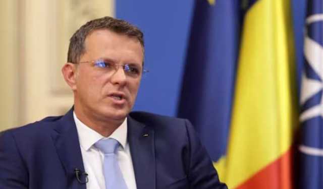 জীবনবৃত্তান্তে শিক্ষা নিয়ে মিথ্যা তথ্য দেওয়ায় পদত্যাগ করলেন রোমানিয়ার প্রতিরক্ষামন্ত্রী