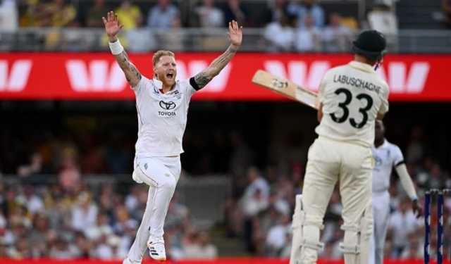 দলগত ব্যাটিংয়ে লিড নিল অস্ট্রেলিয়া