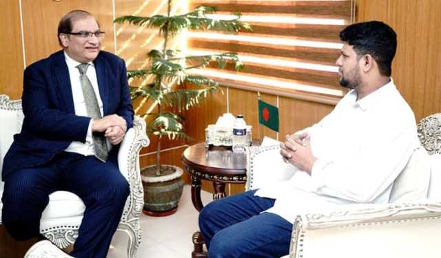 তথ্য ও সম্প্রচার উপদেষ্টার সঙ্গে পাকিস্তান হাইকমিশনারের সাক্ষাৎ