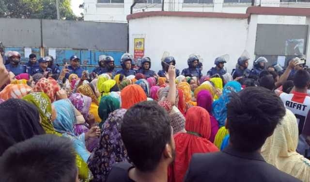 গাজীপুরে একটি কারখানা বন্ধ, শ্রমিকদের বিক্ষোভ 
