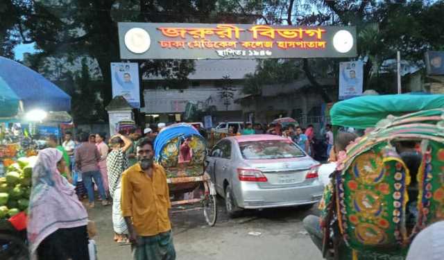 রাজধানীতে সিটি করপোরেশনের গাড়ির ধাক্কায় ২ শিক্ষার্থী নিহত 