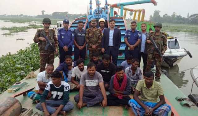 মুন্সীগঞ্জে মোবাইল কোর্ট, ৪ ড্রেজার জব্দ, ৫ লাখ টাকা জরিমানা