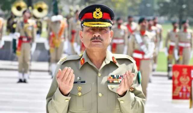 গ্রেপ্তার ও বিচার থেকে আজীবন দায়মুক্তি পেলেন পাকিস্তানের সেনাপ্রধান