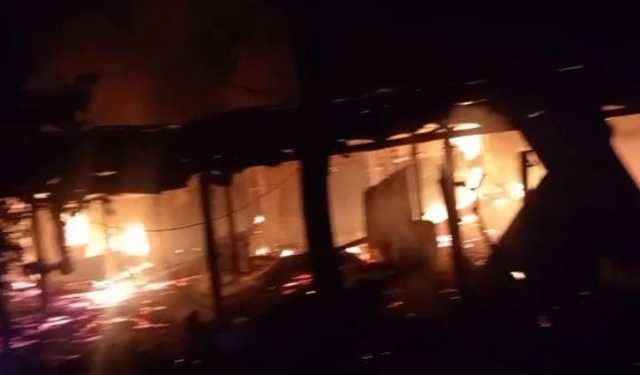 নবাবগঞ্জে অগ্নিকাণ্ডে বৃদ্ধের মৃত্যু, ভস্মীভূত ১১টি ঘর 