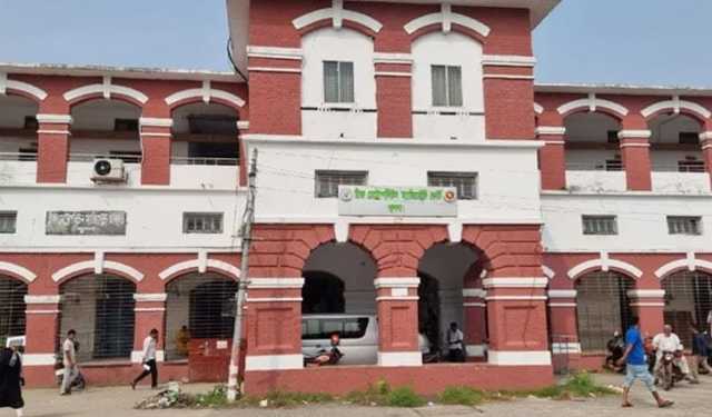 খুলনায় সন্ত্রাসীদের গুলিতে নিহত ১