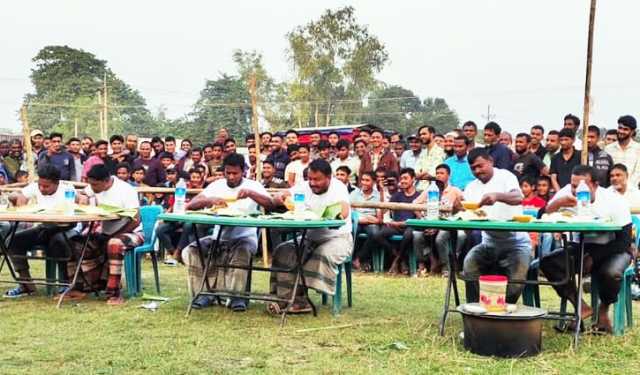 ঘোড়াঘাটে হয়ে গেল ‘খাদক’ প্রতিযোগিতা 